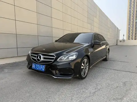 Mercedes-Benz E-Class 2015 — фото 1