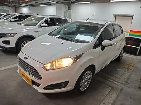 Ford 嘉年华 2013