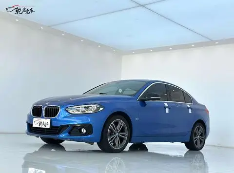 BMW 1 Series 2017 — фото 1