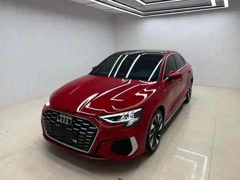 Audi A3 2023 — фото 1