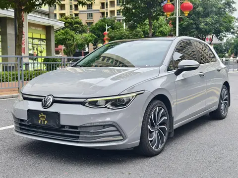 Volkswagen Golf 2021