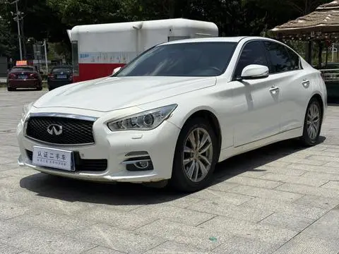 Infiniti Q50 2014