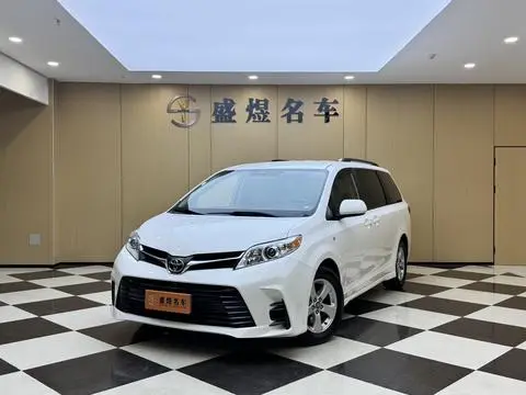 Toyota SIENNA 2019 — фото 1