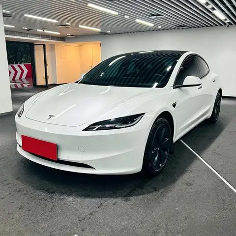 Tesla Model 3 2025