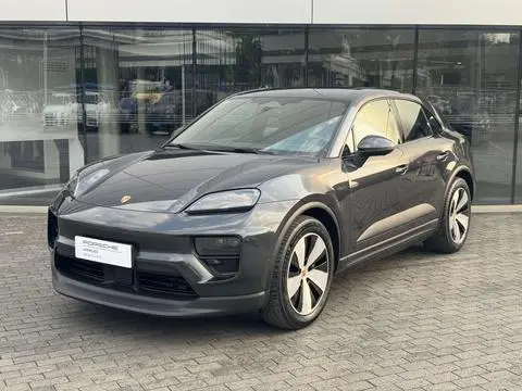 Porsche Macan EV 2024
