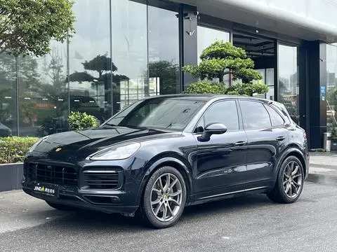 Porsche Cayenne 2020 — фото 1