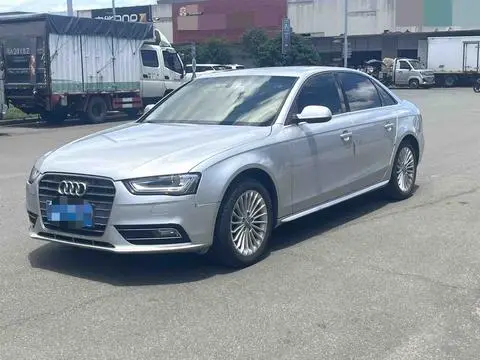 Audi A4L 2015 — фото 1