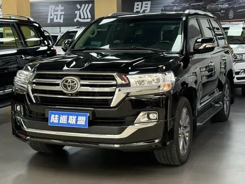 Toyota Land Cruiser 2019 — фото 1