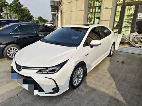 Toyota Corolla 2023 — фото 1