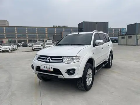 Mitsubishi 帕杰罗·劲畅 2013