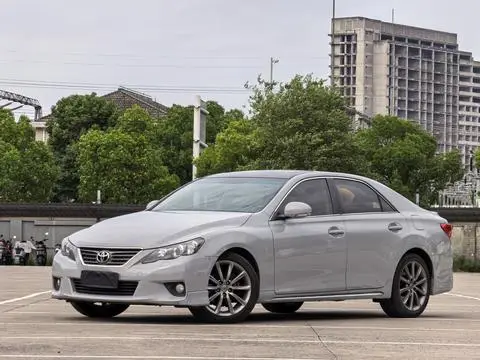 Toyota Reiz 2012