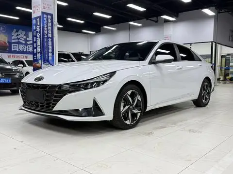 Hyundai Elantra 2022