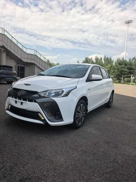Toyota YARIS L 2022