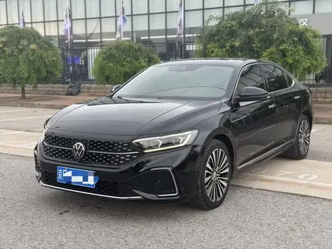 Volkswagen Passat 2023