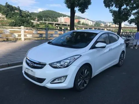 Hyundai Elantra Langdong 2012