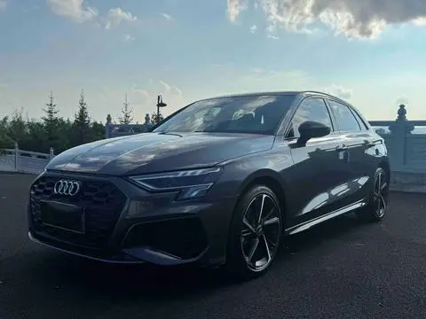 Audi A3 2023 — фото 1