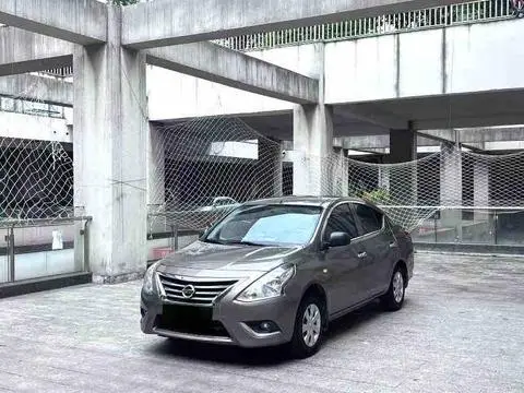 Nissan 阳光 2015