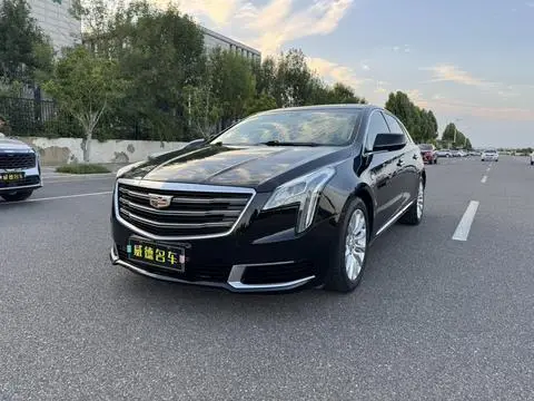 Cadillac XTS 2018 — фото 1