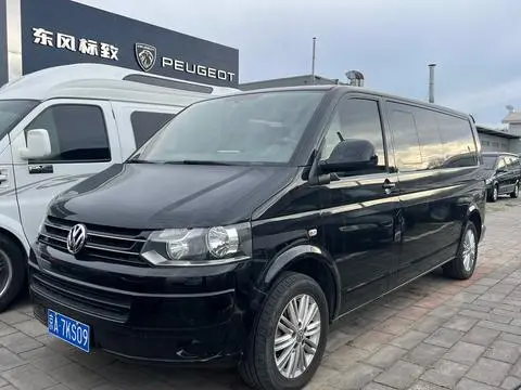 Volkswagen 凯路威 2015