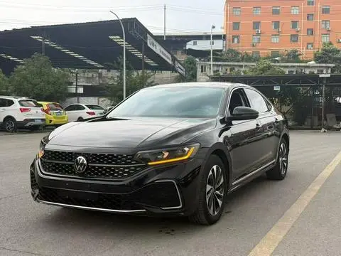 Volkswagen Passat 2023