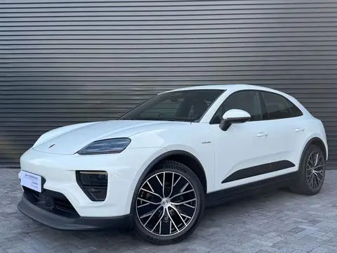 Porsche Macan EV 2024