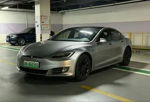 Tesla Model S 2017