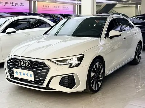 Audi A3 2022 — фото 1