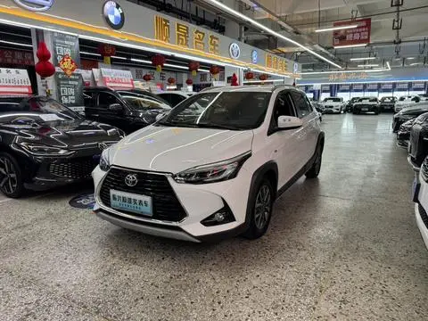 Toyota YARIS L 2021 — фото 1
