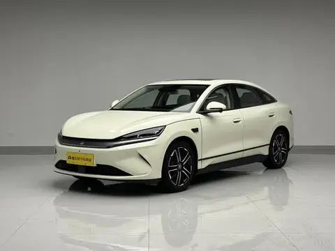 BYD 秦L EV 2025