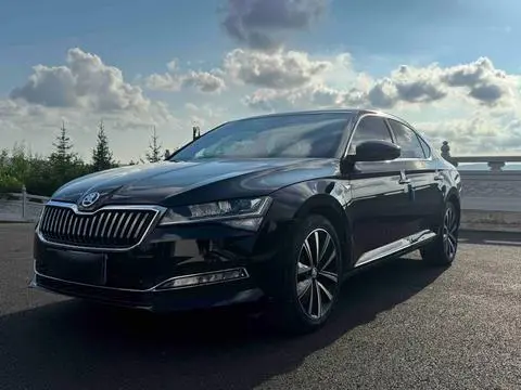 Skoda Superb 2023 — фото 1