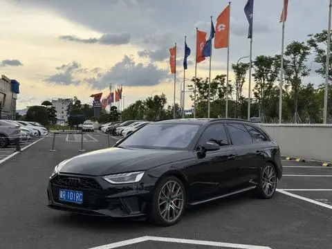 Audi S4 2023
