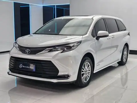 Toyota 赛那 2023