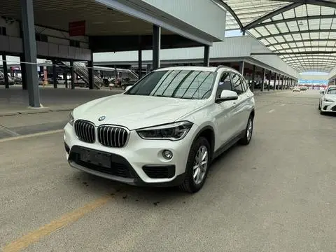 BMW X1 2018 — фото 1