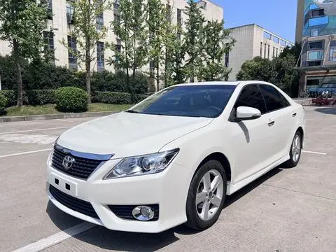 Toyota Camry 2012 — фото 1