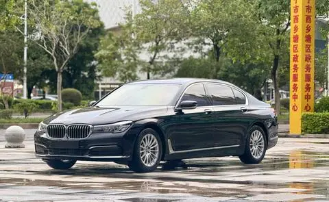BMW 7 Series 2016 — фото 1