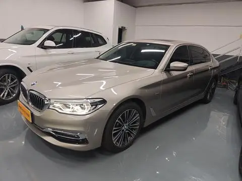 BMW 5 Series 2018 — фото 1