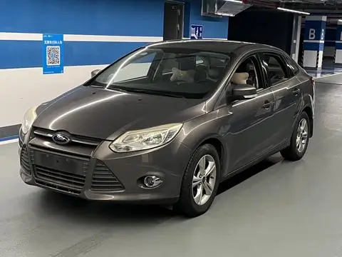 Ford Focus 2012 — фото 1