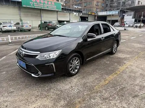 Toyota Camry 2016 — фото 1