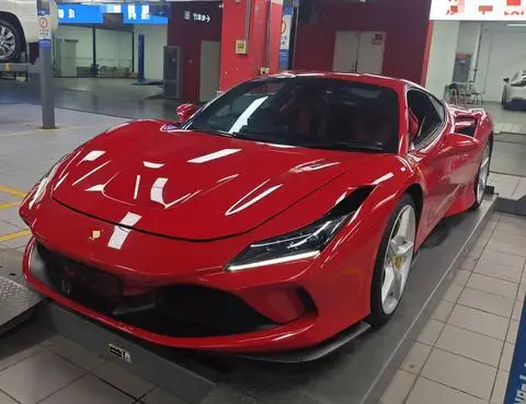 Ferrari F8 2019
