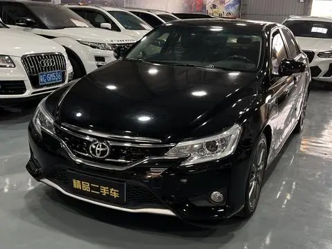 Toyota Reiz 2013