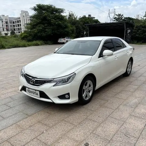 Toyota Reiz 2013