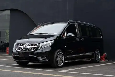 Mercedes-Benz 威霆 2018