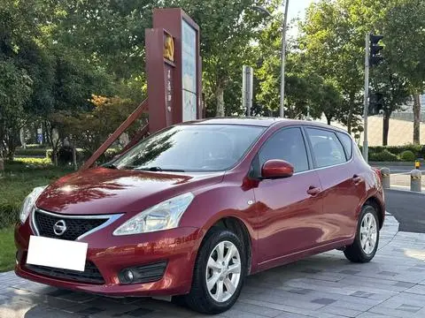 Nissan 骐达TIIDA 2014 — фото 1