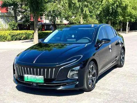 Hongqi E-QM5 2022