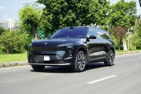 NIO ES8 2024