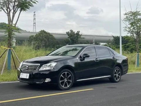 Toyota Crown 2010