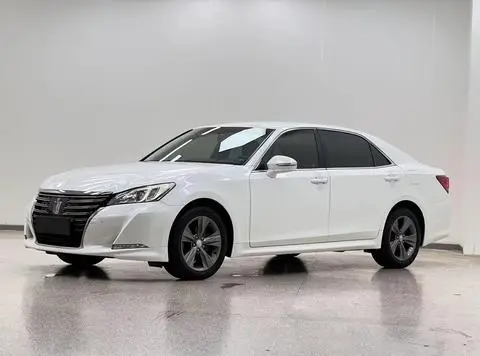 Toyota Crown 2018