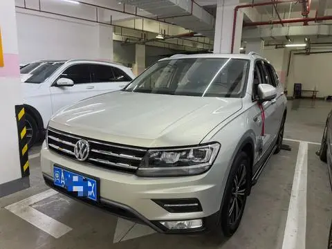 Volkswagen Tiguan L 2020 — фото 1
