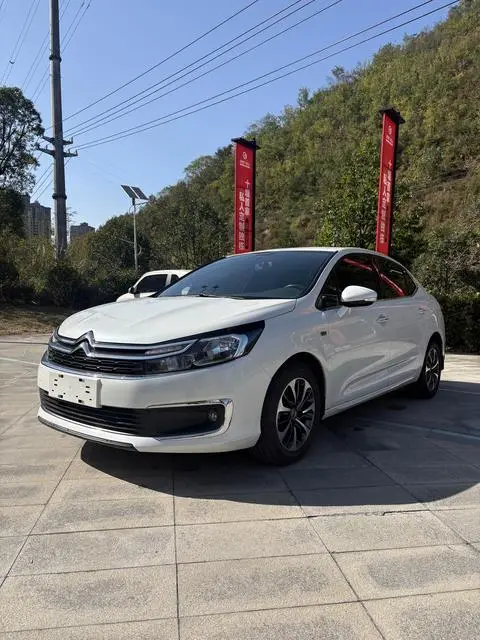 Citroën C4L 2016