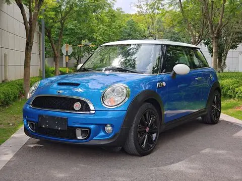 MINI MINI 2012